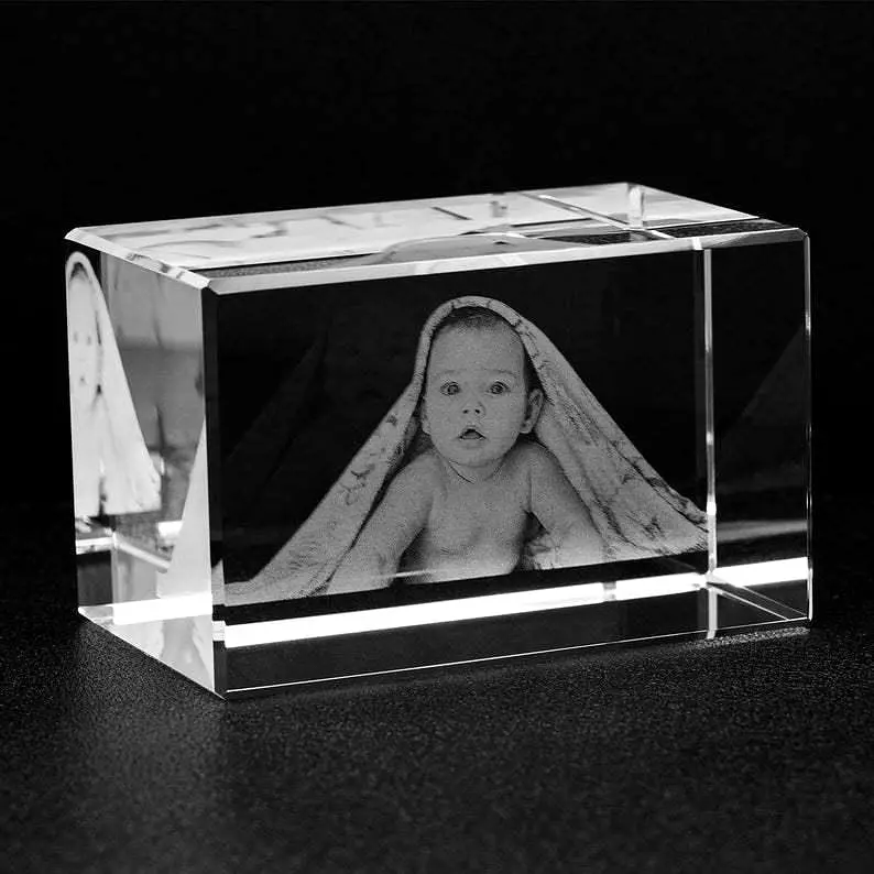 2D/3D Laser Engraved Crystal Cube Photo Frame with 1-4 People