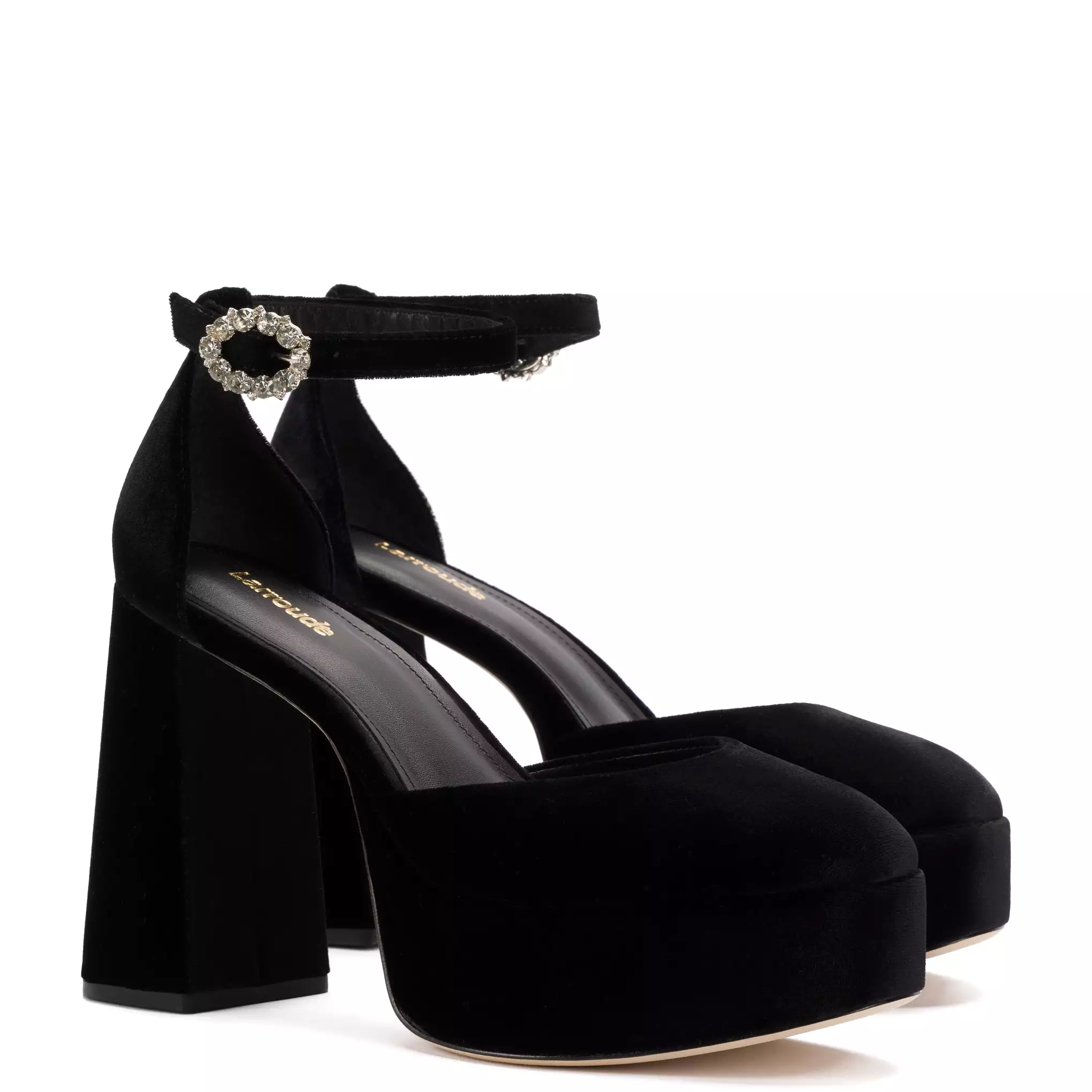 Ari Pump In Black Velvet