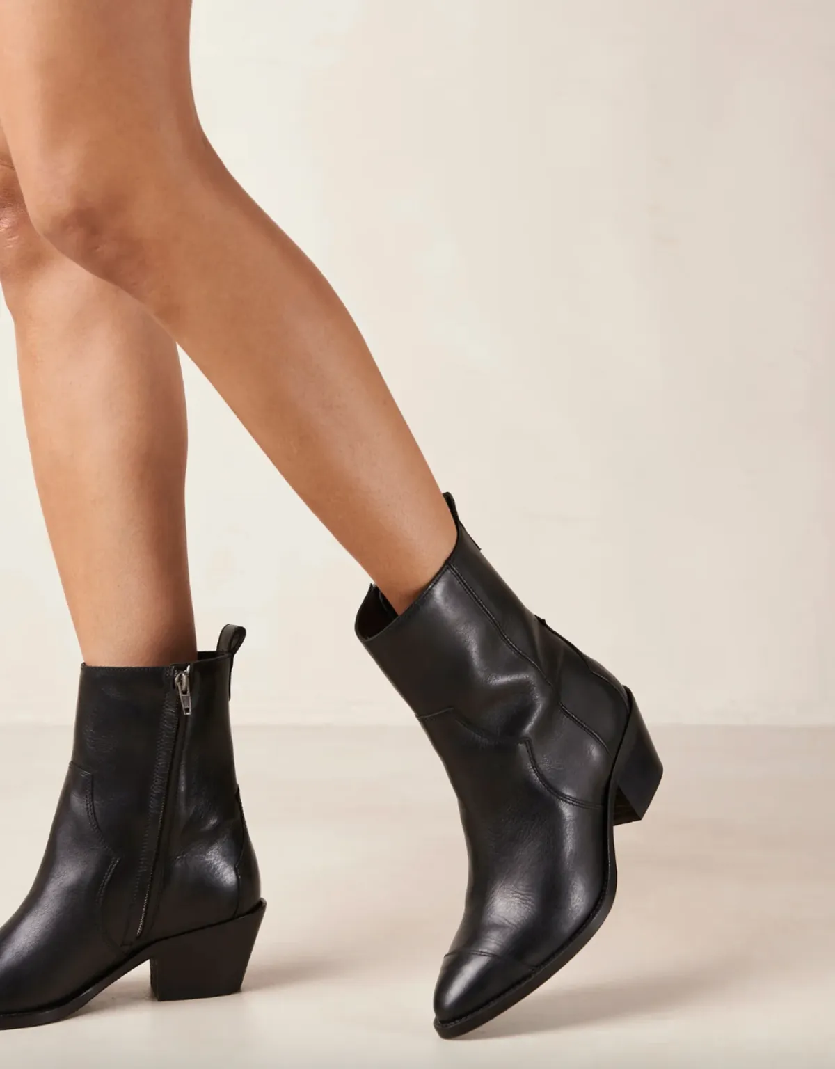 Austin Cowboy Ankle Boots - Black