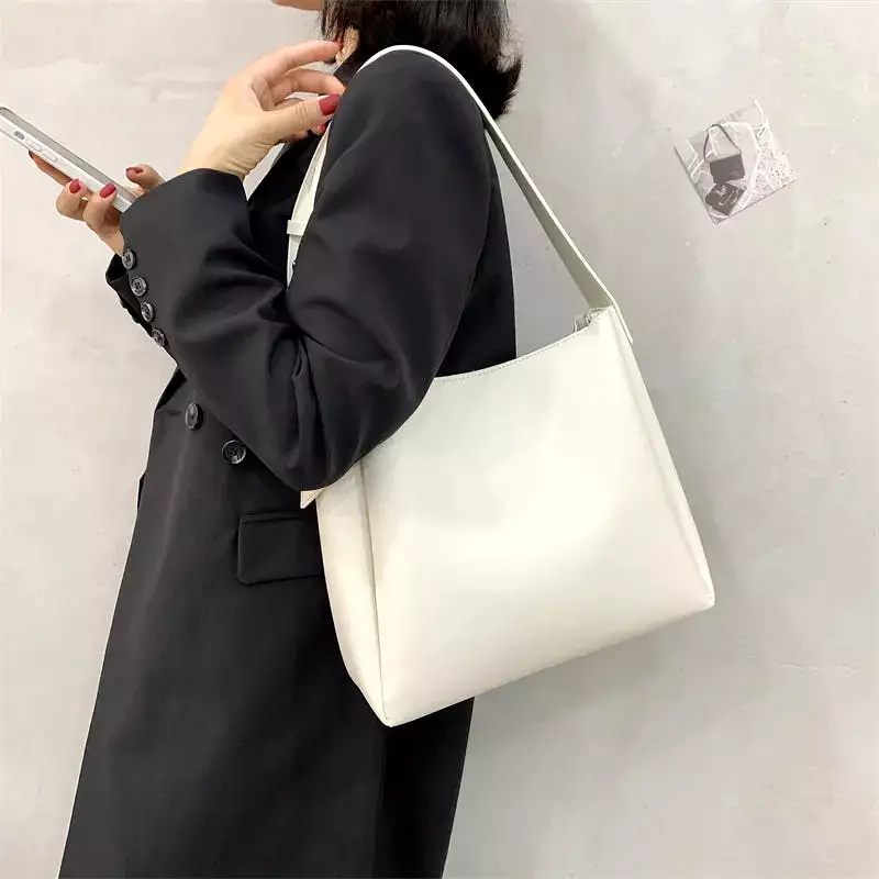 Casual Leather Tote Bag for  Handbags and Purses Women 2023 Trend