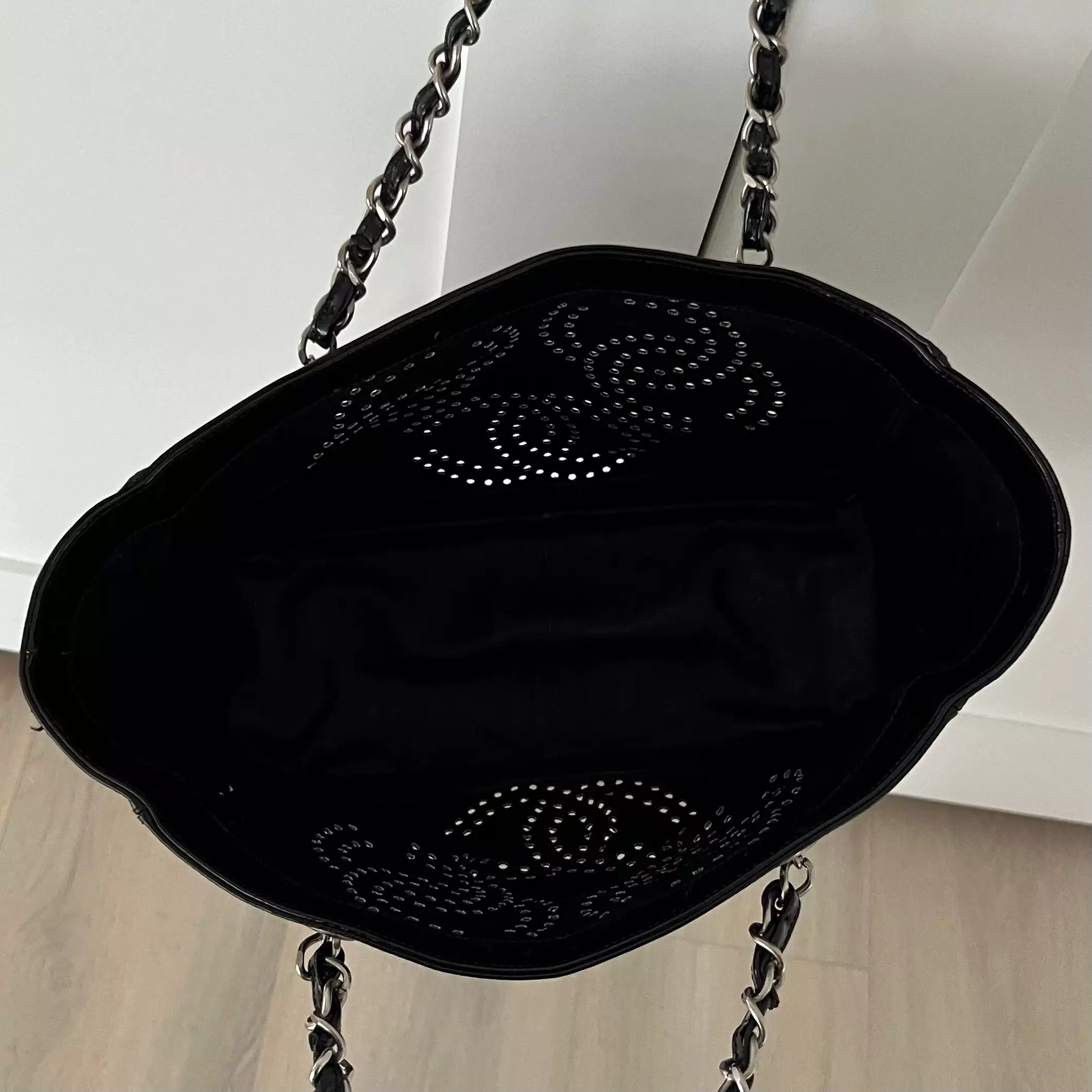 CHANEL CC Tote Bag Black Patent Leather