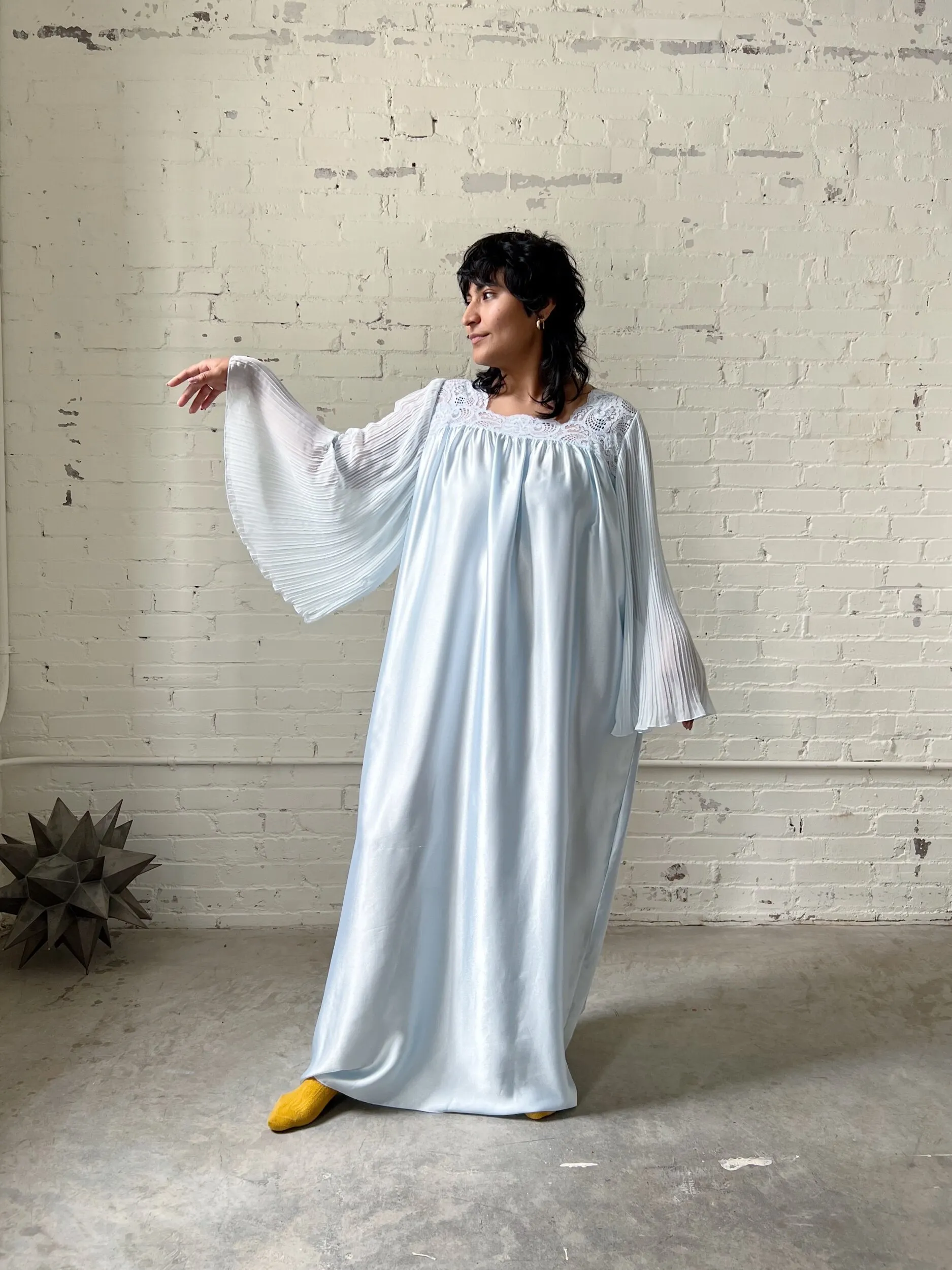 Ethical Bodies Powder Blue Nightgown w/Pleated Bell Sleeves, Size Large-XXL-