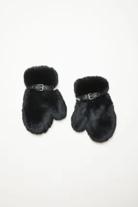 Fluffy buckle mittens