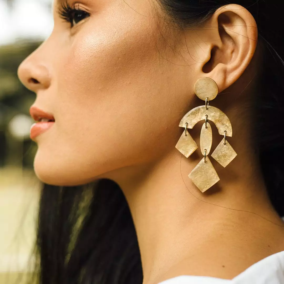 Portia Capiz Earrings in Smoked