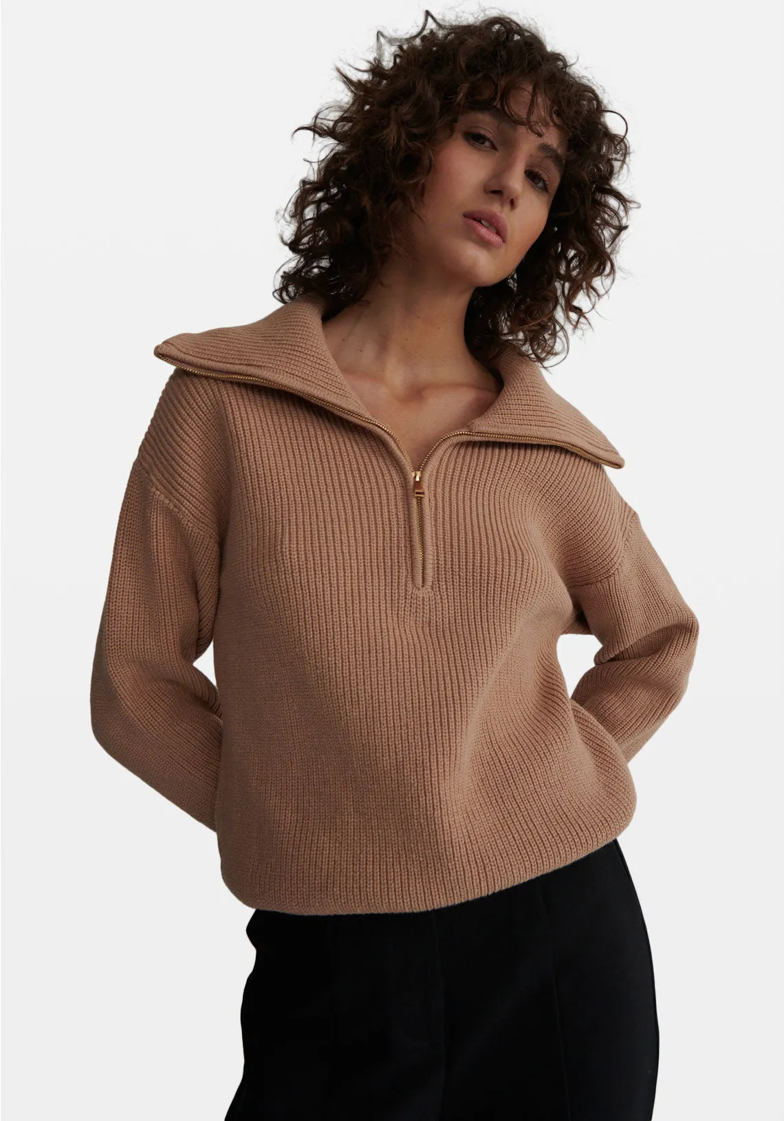 QUARTER ZIP SWEATER TAUPE