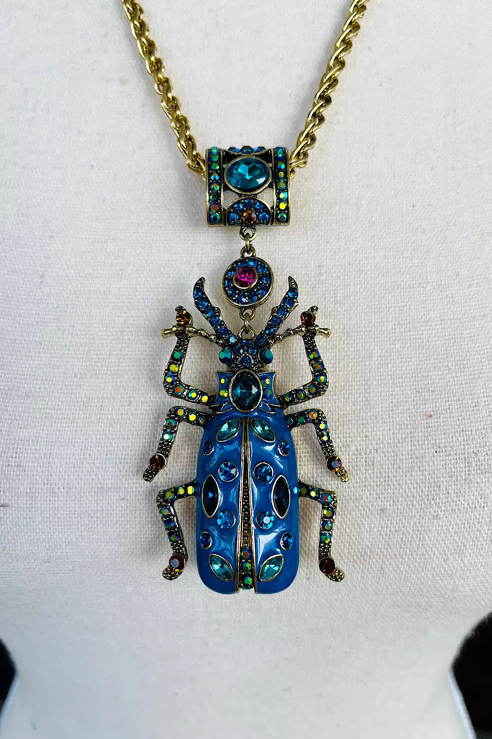 THE BEETLES NECKLACE BLUE