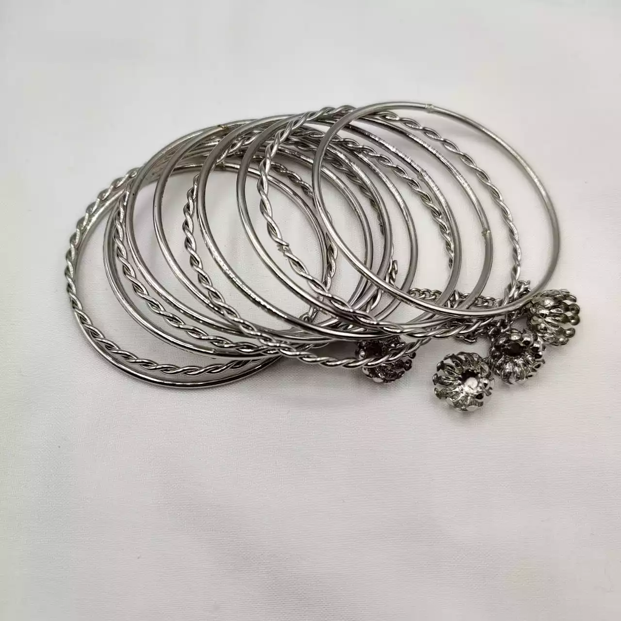 Twist Bangles J41