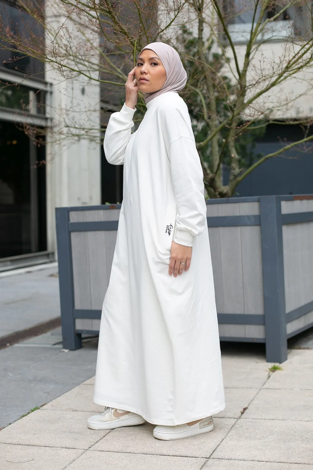 Vestido sudadera oversize blanco roto