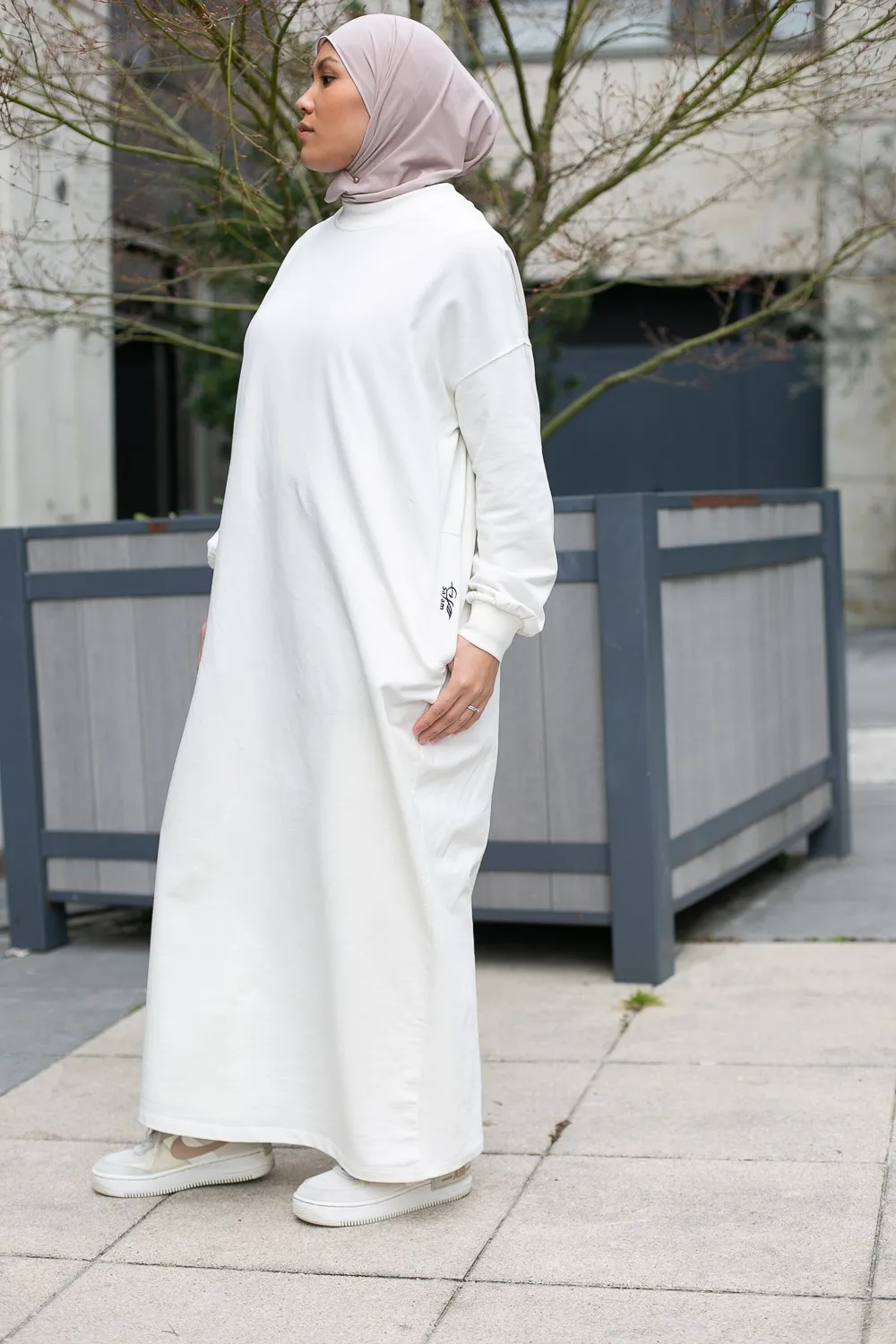 Vestido sudadera oversize blanco roto